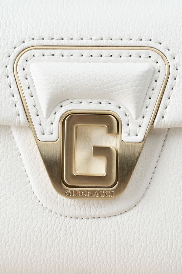 3210 Vitello Bianco 001